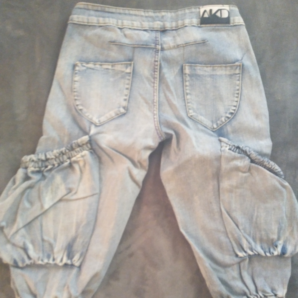 FASHION CAPRIS - Picture 2 of 5